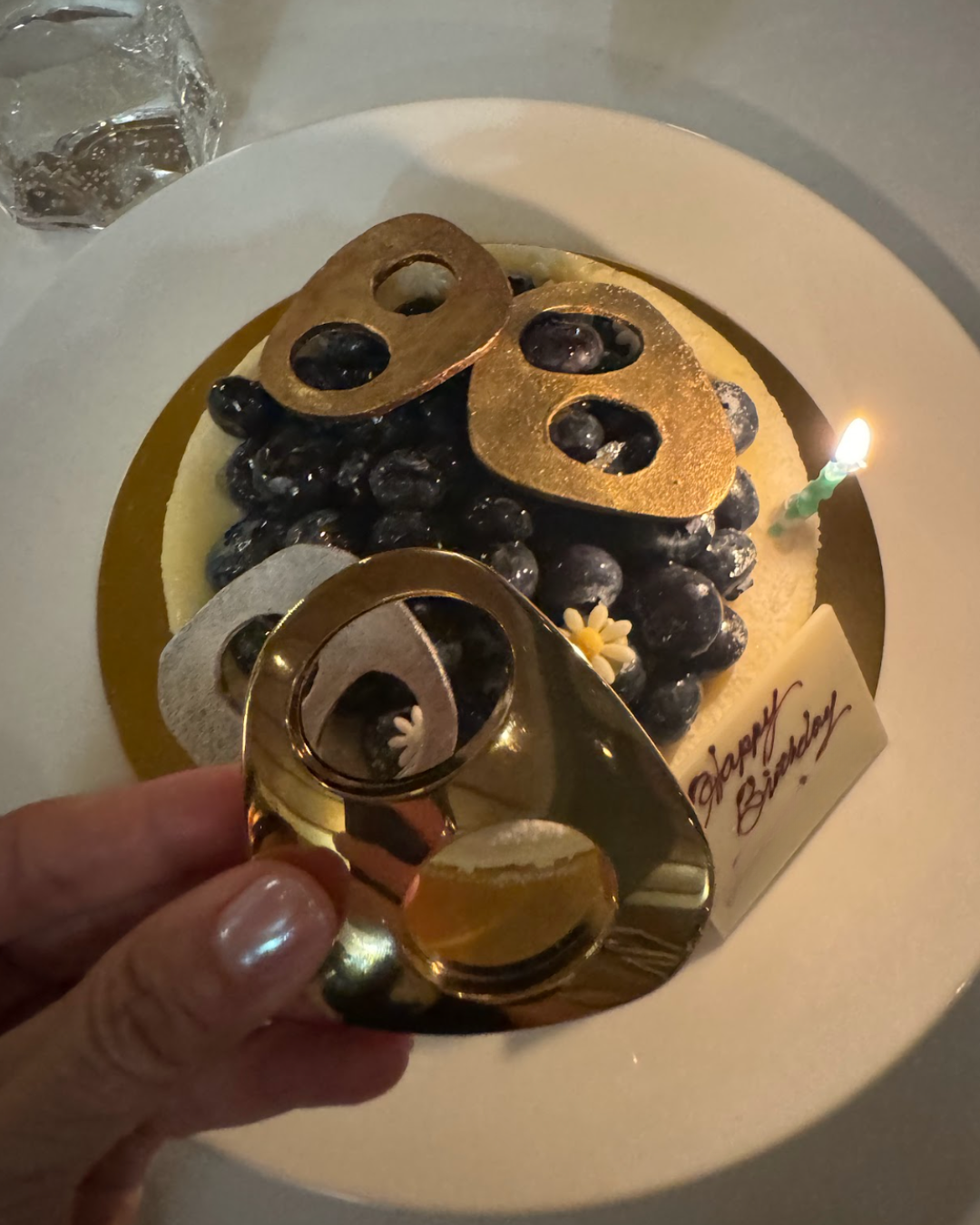 A birthday cake with Kitdo shapes 